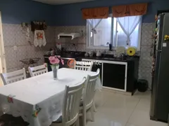 Casa com 4 Quartos à venda, 238m² no Umuharama, Pelotas - Foto 12