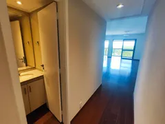 Apartamento com 3 Quartos para alugar, 165m² no Barra da Tijuca, Rio de Janeiro - Foto 2