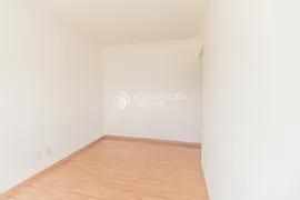 Apartamento com 3 Quartos para alugar, 66m² no Humaitá, Porto Alegre - Foto 11