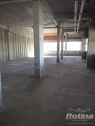 Conjunto Comercial / Sala para alugar, 308m² no Jardim Karaíba, Uberlândia - Foto 3