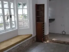 Casa com 4 Quartos para alugar, 270m² no Santa Cecília, Porto Alegre - Foto 8