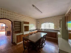 Casa com 3 Quartos para alugar, 403m² no Petropolis, Londrina - Foto 16