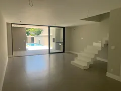 Casa com 4 Quartos à venda, 270m² no Barra da Tijuca, Rio de Janeiro - Foto 3