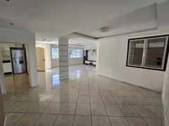 Casa com 3 Quartos para alugar, 300m² no Ponta de Baixo, São José - Foto 7