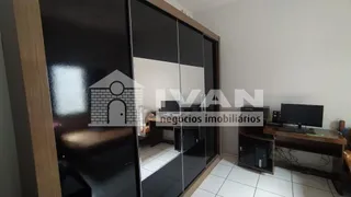 Casa com 3 Quartos à venda, 199m² no Cidade Jardim, Uberlândia - Foto 10