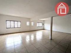 Galpão / Depósito / Armazém para alugar, 206m² no Jardim São Lourenço, Bragança Paulista - Foto 11