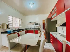 Casa com 3 Quartos para alugar, 100m² no Parque Santo Antônio, Jacareí - Foto 4
