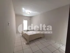 Casa com 3 Quartos à venda, 139m² no Bom Jesus, Uberlândia - Foto 8