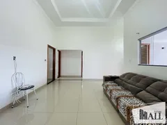 Casa com 3 Quartos à venda, 194m² no Parque Residencial Celina Dalul, Mirassol - Foto 2