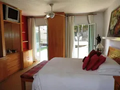 Casa de Condomínio com 3 Quartos à venda, 400m² no Granja Viana, Carapicuíba - Foto 18