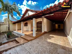 Casa com 3 Quartos para alugar, 210m² no São José, Divinópolis - Foto 28
