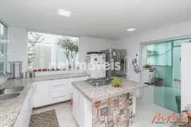 Casa com 5 Quartos à venda, 408m² no Nova Granada, Belo Horizonte - Foto 2