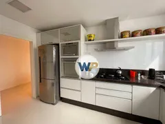 Apartamento com 3 Quartos para alugar, 144m² no Centro, Balneário Camboriú - Foto 9