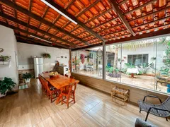 Casa com 2 Quartos à venda, 261m² no Centro, Araguari - Foto 6
