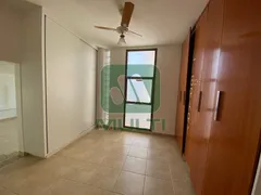 Casa de Condomínio com 3 Quartos para alugar, 465m² no Morada da Colina, Uberlândia - Foto 15