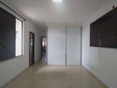 Casa com 5 Quartos para alugar, 520m² no Umuarama, Uberlândia - Foto 39