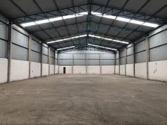 Galpão / Depósito / Armazém para alugar, 1000m² no Piracangagua, Taubaté - Foto 1