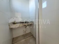 Conjunto Comercial / Sala para alugar, 57m² no Brasil, Uberlândia - Foto 8