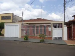 Casa Comercial com 4 Quartos para alugar, 283m² no Vila Nery, São Carlos - Foto 1