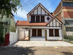 Casa Comercial com 3 Quartos para alugar, 200m² no Navegantes, Porto Alegre - Foto 2