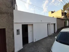 Casa com 3 Quartos para alugar, 275m² no Santa Terezinha, Belo Horizonte - Foto 1