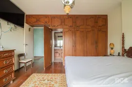 Casa com 3 Quartos à venda, 360m² no Medianeira, Porto Alegre - Foto 29