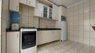 Apartamento com 2 Quartos para alugar, 75m² no Centro, Bombinhas - Foto 4