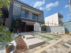 Casa de Condomínio com 3 Quartos à venda, 230m² no Villa Lucchesi, Gravataí - Foto 1