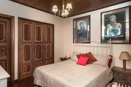 Casa com 4 Quartos à venda, 1198m² no Nova Capivari, Campos do Jordão - Foto 25