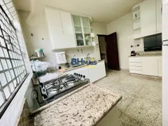 Casa com 4 Quartos à venda, 360m² no Ouro Preto, Belo Horizonte - Foto 2