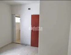 Casa com 3 Quartos à venda, 156m² no Santa Mônica, Uberlândia - Foto 6