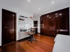 Apartamento com 3 Quartos à venda, 220m² no Centro, Uberlândia - Foto 8