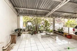 Casa com 3 Quartos à venda, 221m² no Santa Maria Goretti, Porto Alegre - Foto 42