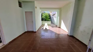 Casa com 2 Quartos à venda, 297m² no Santa Mônica, Uberlândia - Foto 4