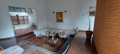 Casa com 4 Quartos para venda ou aluguel, 234m² no Vila José Bonifácio, Araraquara - Foto 2