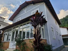 Casa com 3 Quartos para venda ou aluguel, 220m² no Carangola, Petrópolis - Foto 2
