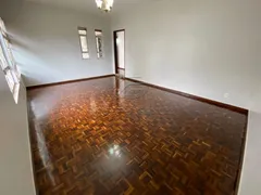 Casa com 3 Quartos à venda, 187m² no Kennedy, Londrina - Foto 4