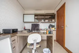 Casa de Condomínio com 4 Quartos para alugar, 600m² no Nonoai, Porto Alegre - Foto 17