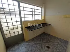 Casa com 3 Quartos para alugar, 96m² no Osvaldo Rezende, Uberlândia - Foto 9