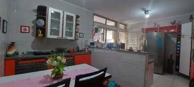 Apartamento com 3 Quartos para alugar, 132m² no Centro, Araraquara - Foto 2