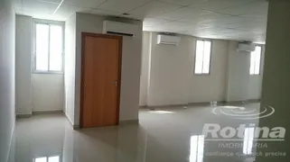 Conjunto Comercial / Sala para alugar, 22m² no Osvaldo Rezende, Uberlândia - Foto 11