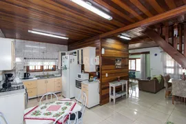 Casa com 4 Quartos à venda, 224m² no Vila Nova, Porto Alegre - Foto 10