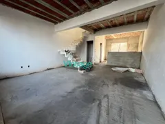 Casa com 3 Quartos à venda, 120m² no Alvorada, Contagem - Foto 4