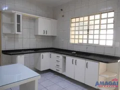 Casa com 2 Quartos à venda, 103m² no Parque Santo Antônio, Jacareí - Foto 7