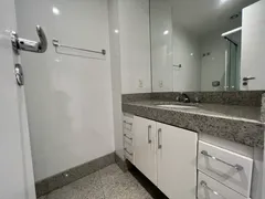 Apartamento com 4 Quartos para alugar, 300m² no Leblon, Rio de Janeiro - Foto 11