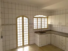 Casa com 3 Quartos para alugar, 150m² no Centro, Jardinópolis - Foto 7