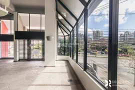 Loja / Salão / Ponto Comercial para alugar, 110m² no Três Figueiras, Porto Alegre - Foto 18