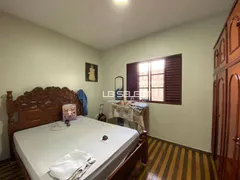 Casa com 3 Quartos à venda, 202m² no Marta Helena, Uberlândia - Foto 20