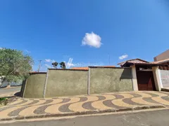 Casa com 3 Quartos à venda, 293m² no Vila Nogueira, Campinas - Foto 2