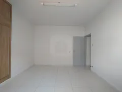 Casa com 4 Quartos para alugar, 220m² no Nossa Senhora Aparecida, Uberlândia - Foto 14